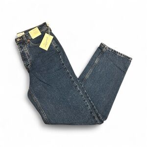 Universal Thread Women’s Dark Blue Straight Jeans